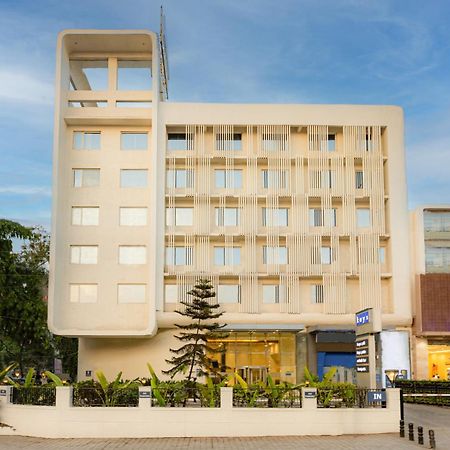 Keys Prima By Lemon Tree Hotels, Pimpri, Pune Bagian luar foto