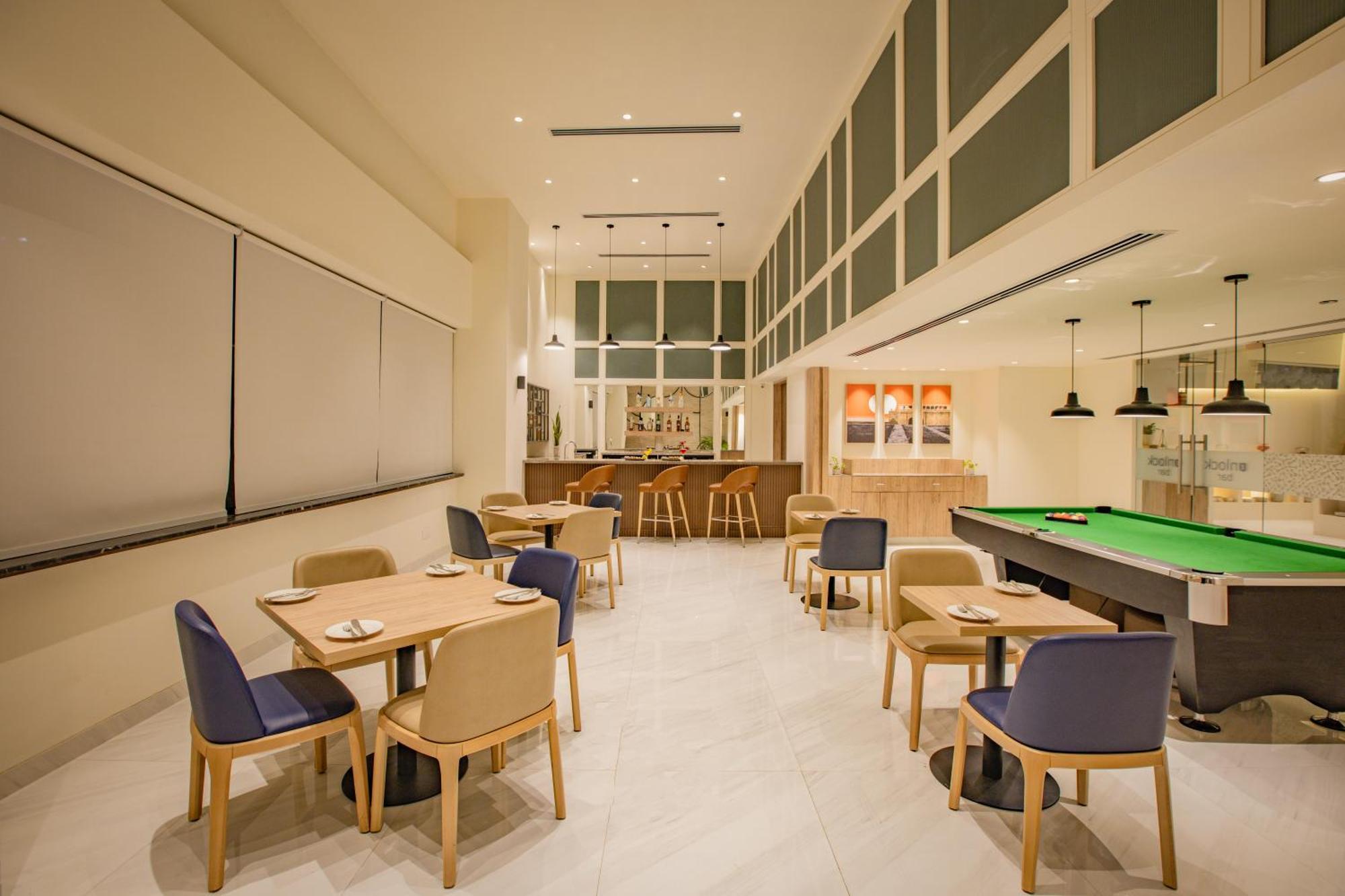 Keys Prima By Lemon Tree Hotels, Pimpri, Pune Bagian luar foto