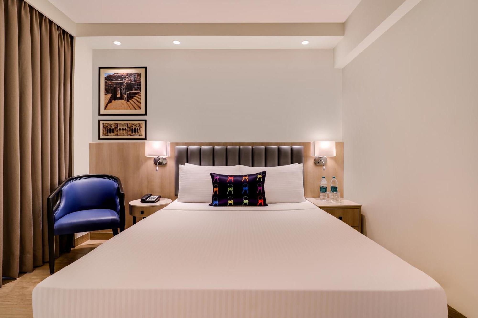 Keys Prima By Lemon Tree Hotels, Pimpri, Pune Bagian luar foto