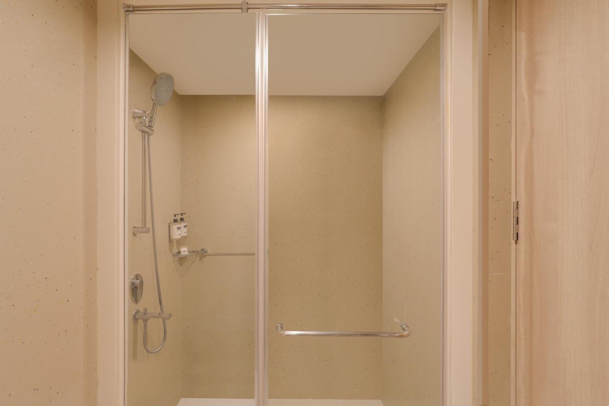 Keys Prima By Lemon Tree Hotels, Pimpri, Pune Bagian luar foto