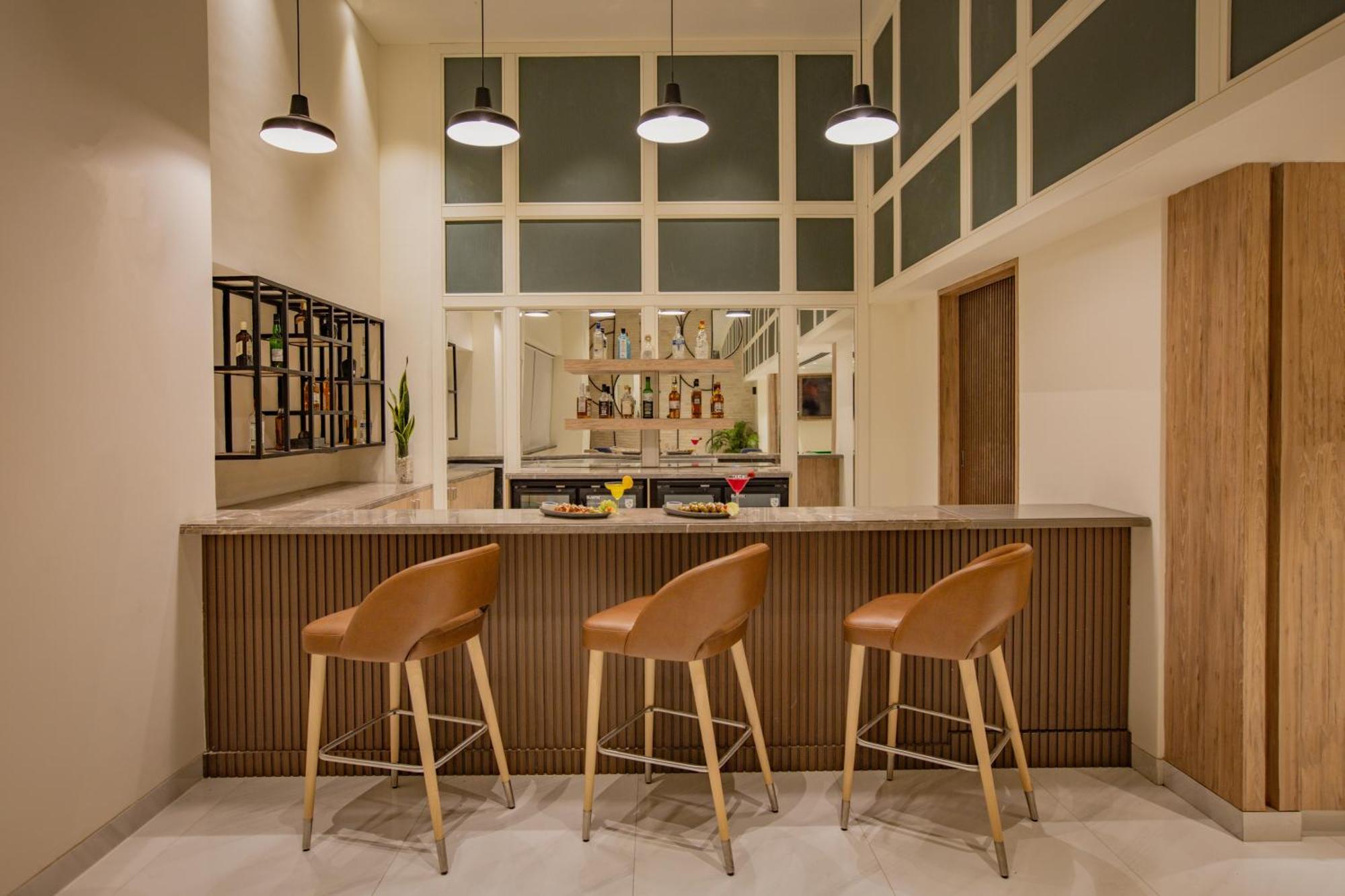 Keys Prima By Lemon Tree Hotels, Pimpri, Pune Bagian luar foto