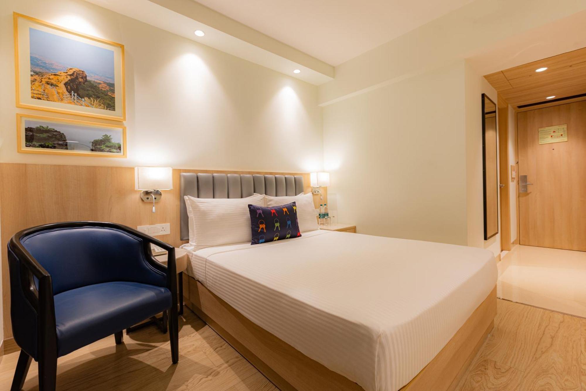 Keys Prima By Lemon Tree Hotels, Pimpri, Pune Bagian luar foto