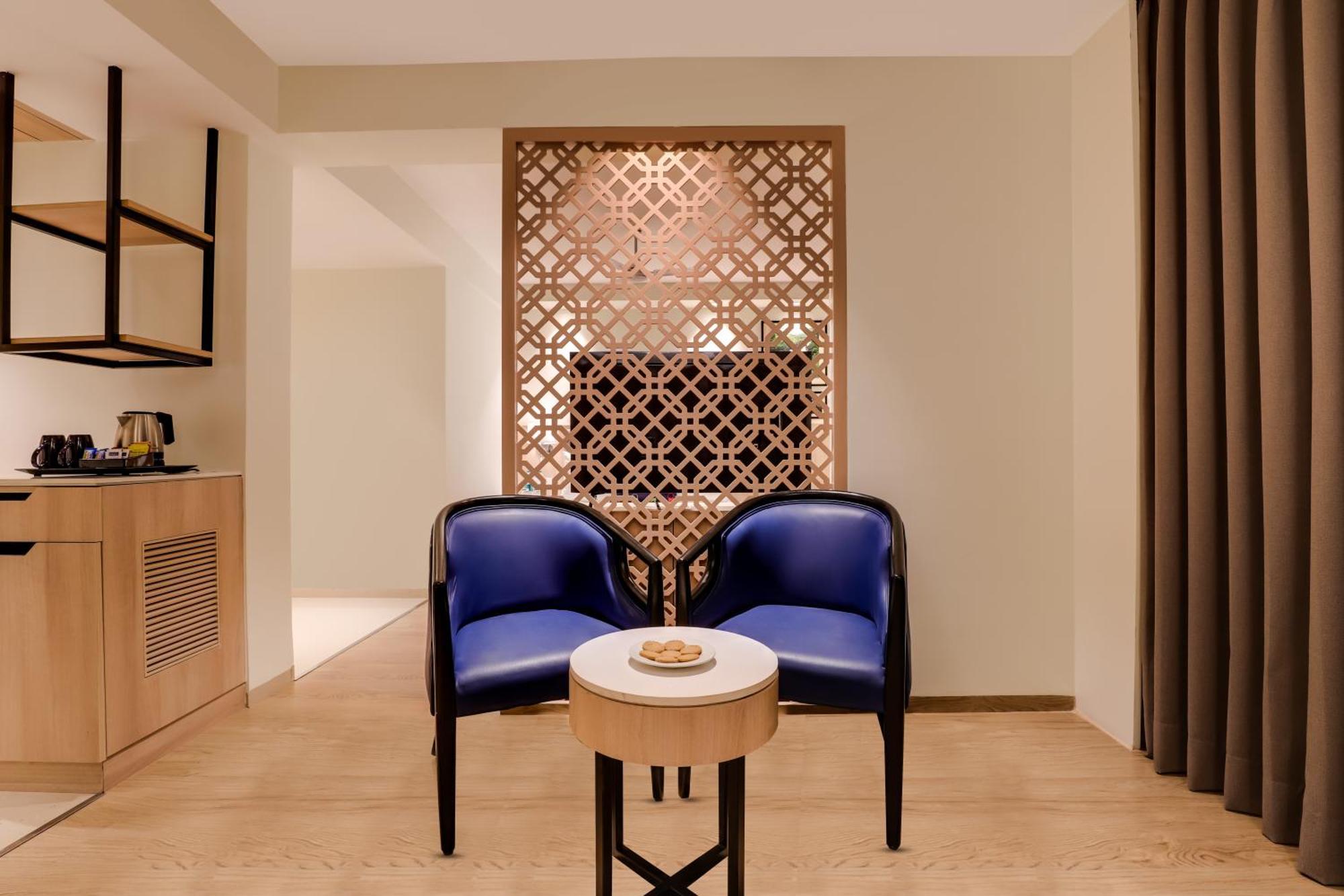 Keys Prima By Lemon Tree Hotels, Pimpri, Pune Bagian luar foto