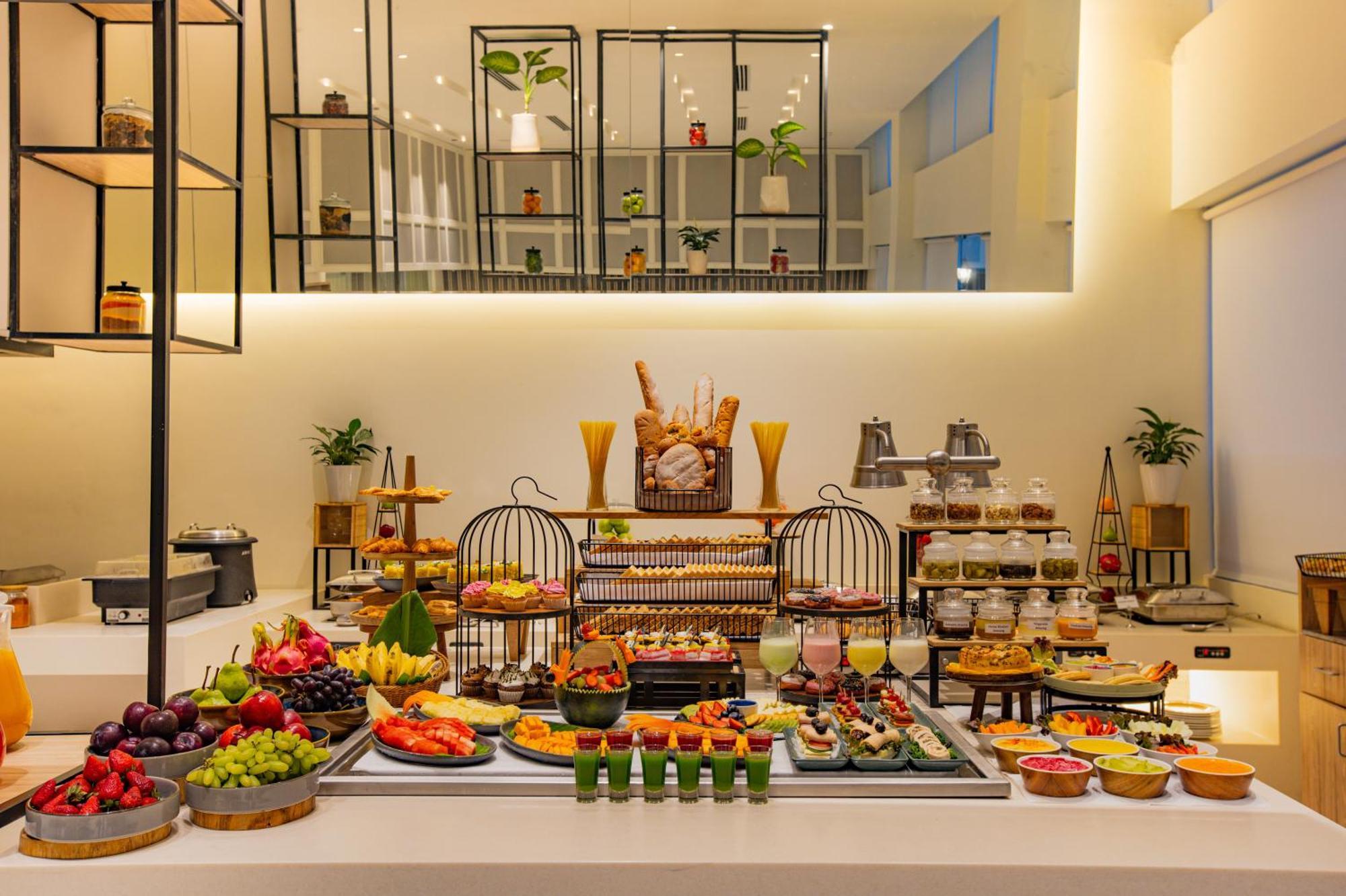 Keys Prima By Lemon Tree Hotels, Pimpri, Pune Bagian luar foto