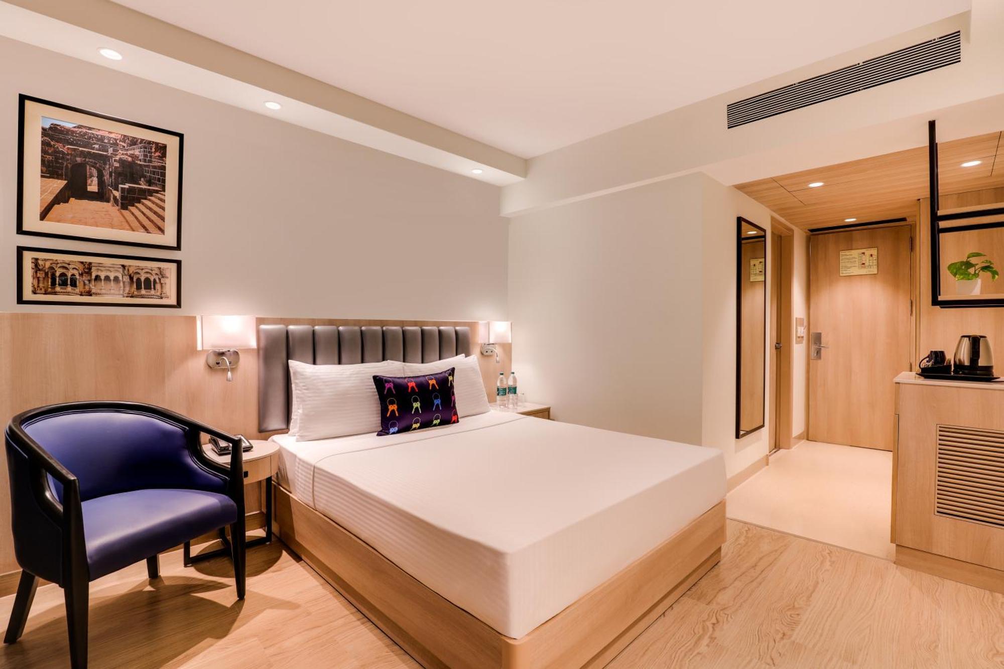 Keys Prima By Lemon Tree Hotels, Pimpri, Pune Bagian luar foto